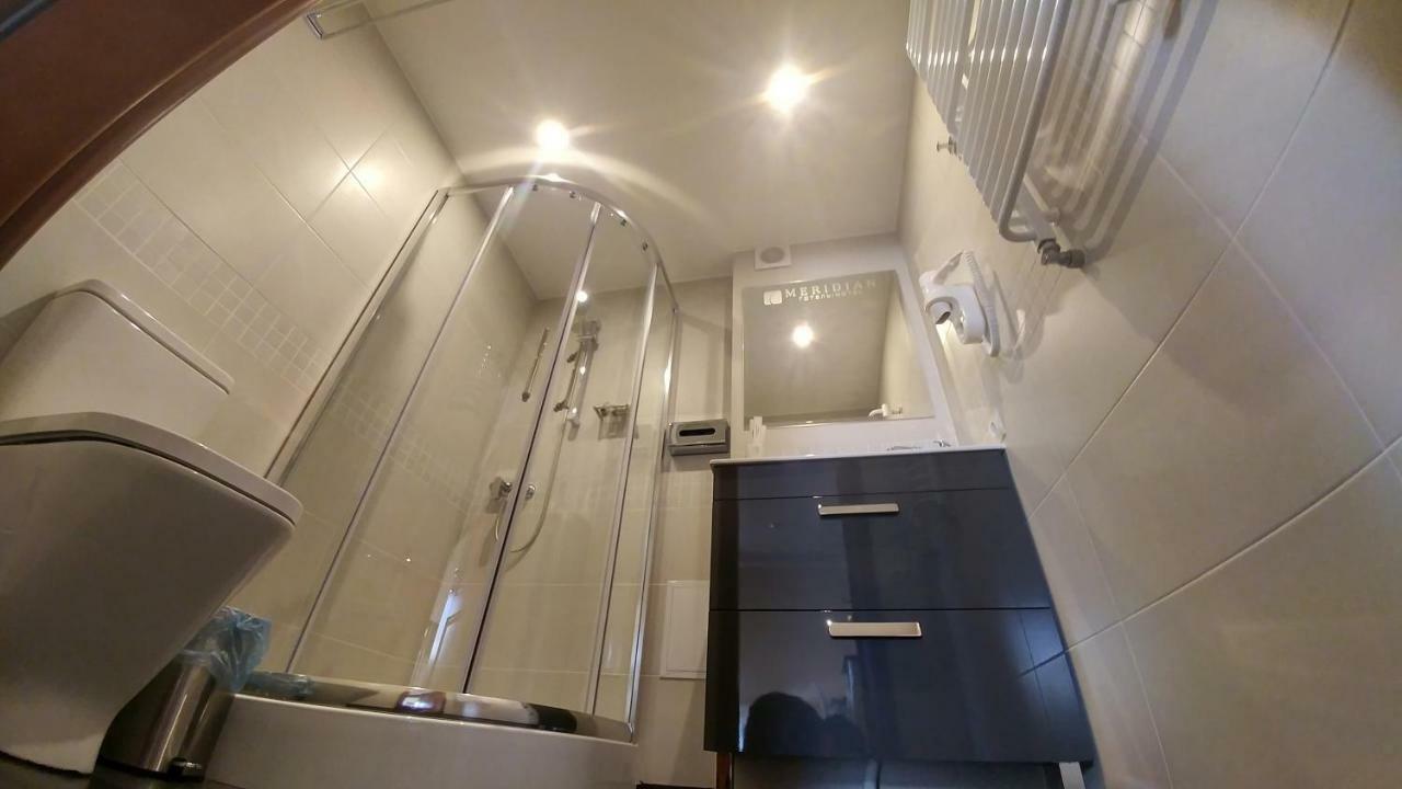 Hotel Meridian Brody Buitenkant foto