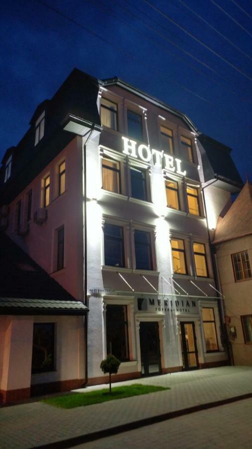 Hotel Meridian Brody Buitenkant foto